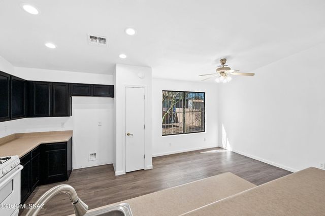 3680 W Ostler Street, Tucson, AZ 85746