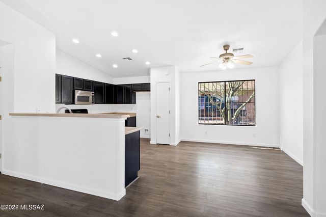 3680 W Ostler Street, Tucson, AZ 85746