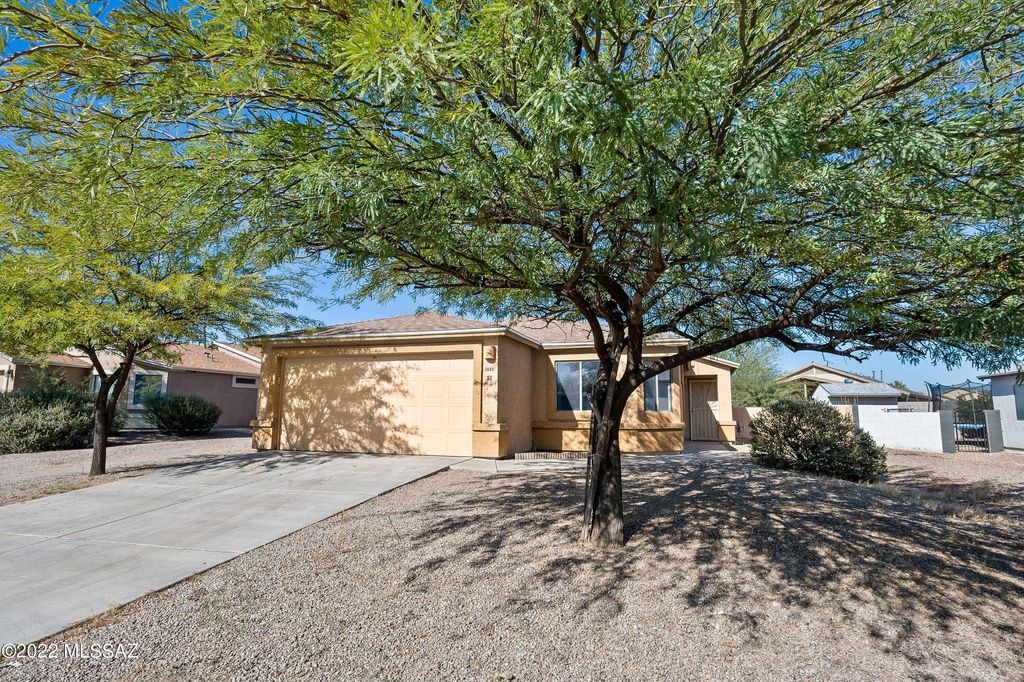 3680 W Ostler Street, Tucson, AZ 85746