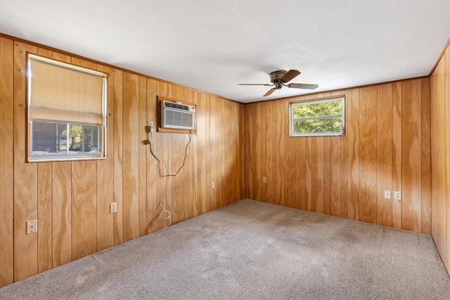 5605 BERTS ROAD, Lady Lake, FL 32159