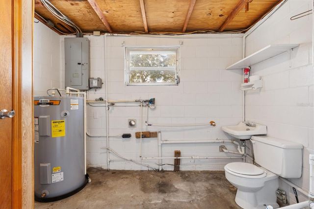 5605 BERTS ROAD, Lady Lake, FL 32159