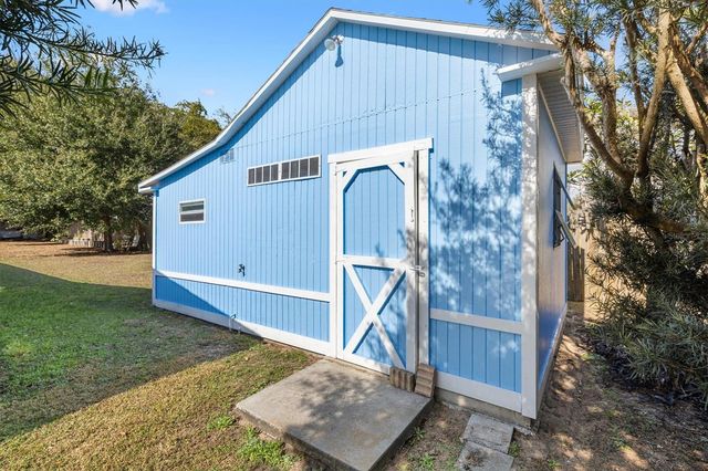 5605 BERTS ROAD, Lady Lake, FL 32159