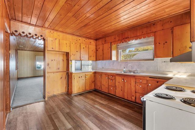 5605 BERTS ROAD, Lady Lake, FL 32159