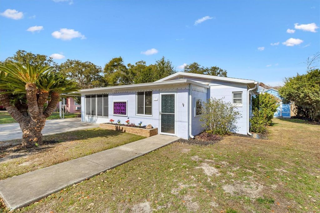5605 BERTS ROAD, Lady Lake, FL 32159