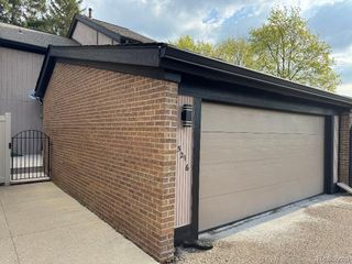 5216 Brett Court, West Bloomfield Charter Township, MI 48322