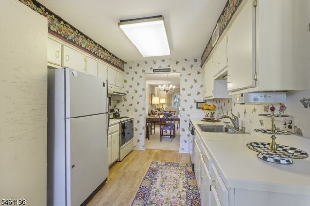 900 Valley Rd 3, Clifton City, NJ 07013