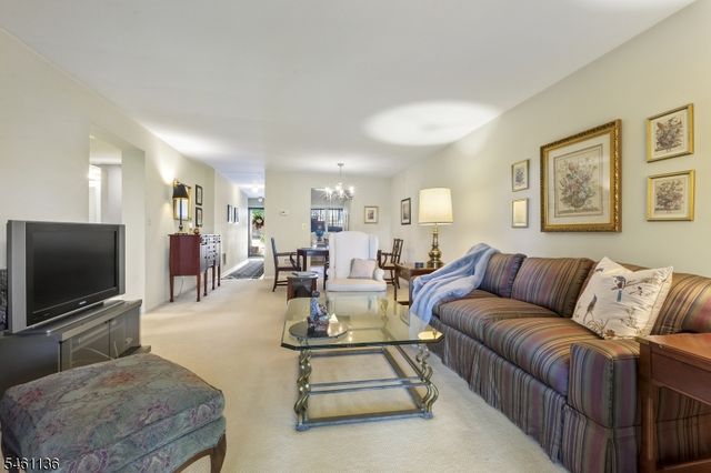 900 Valley Rd 3, Clifton City, NJ 07013