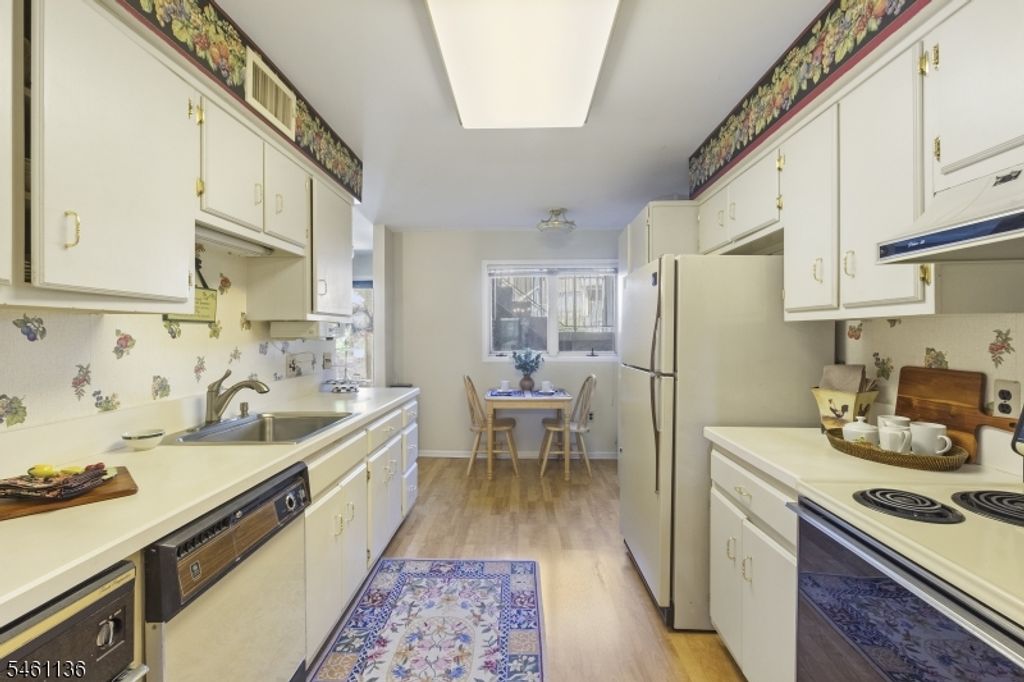 900 Valley Rd 3, Clifton City, NJ 07013 — photo 5