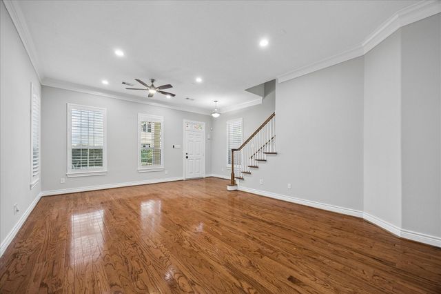 5818 Kiam Street, Houston, TX 77007