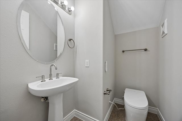 5818 Kiam Street, Houston, TX 77007