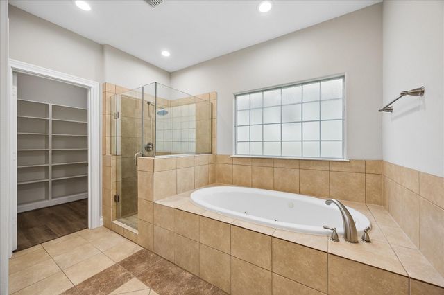 5818 Kiam Street, Houston, TX 77007