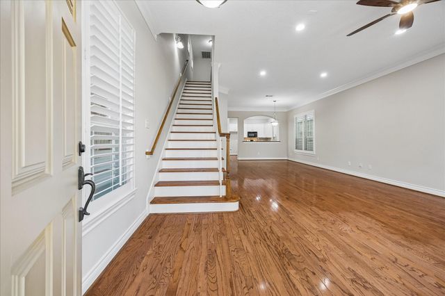 5818 Kiam Street, Houston, TX 77007