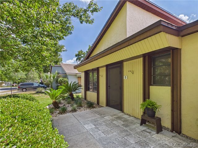 5 Pinewood Green, Homosassa, FL 34446