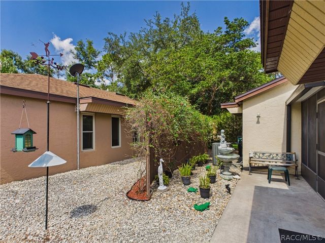 5 Pinewood Green, Homosassa, FL 34446