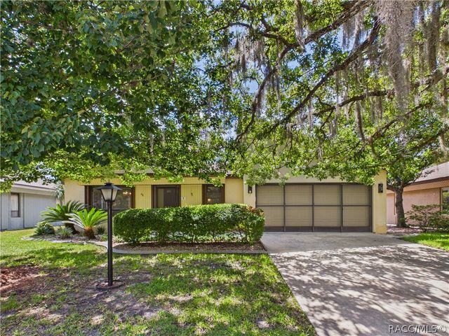 5 Pinewood Green, Homosassa, FL 34446