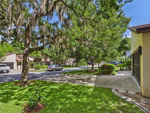5 Pinewood Green, Homosassa, FL 34446