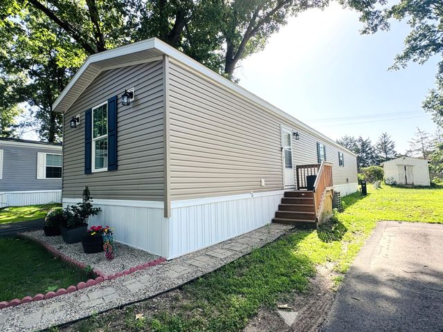 2330 E Main Street 31, Niles, MI 49120