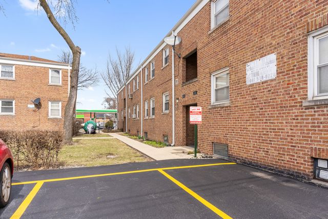 2204 S 9th Avenue 2, Broadview, IL 60155