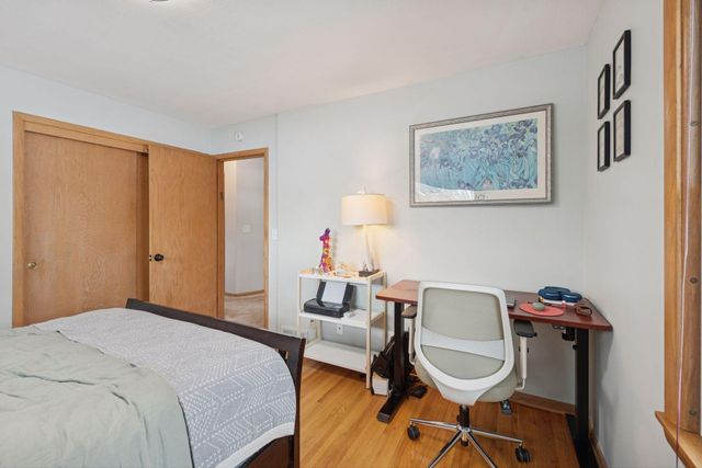 2400 Cedarwood Ridge, Minnetonka, MN 55305