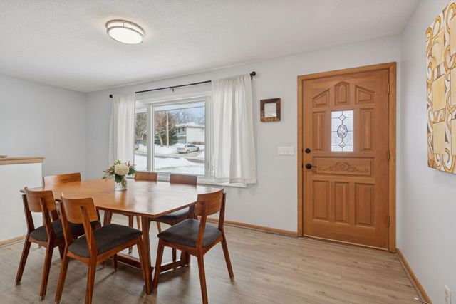 2400 Cedarwood Ridge, Minnetonka, MN 55305