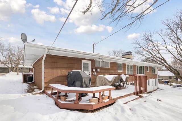 2400 Cedarwood Ridge, Minnetonka, MN 55305