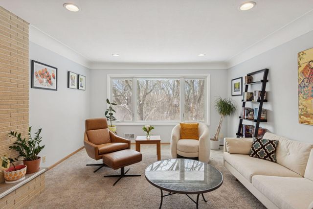 2400 Cedarwood Ridge, Minnetonka, MN 55305