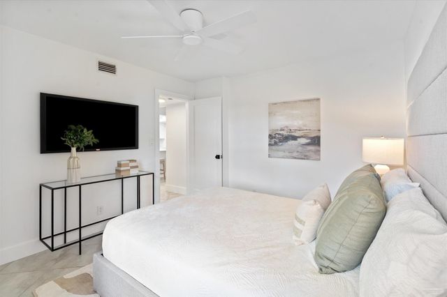 2455 Lindell Boulevard 3103, Delray Beach, FL 33444