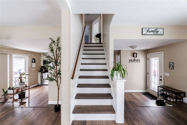 27 Parnell Drive, Riga, NY 14428