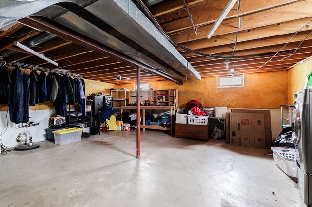 27 Parnell Drive, Riga, NY 14428