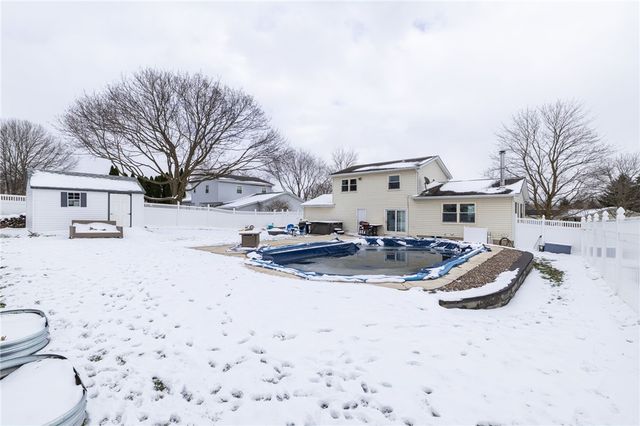 27 Parnell Drive, Riga, NY 14428