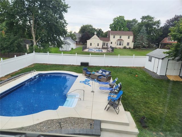 27 Parnell Drive, Riga, NY 14428