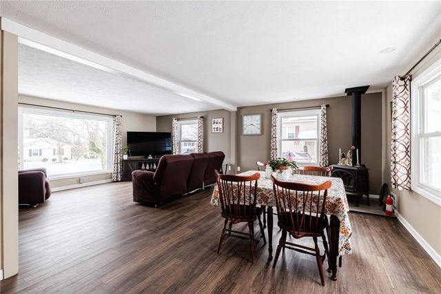 27 Parnell Drive, Riga, NY 14428