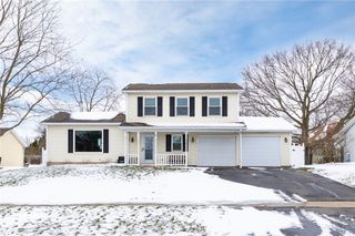 27 Parnell Drive, Riga, NY 14428