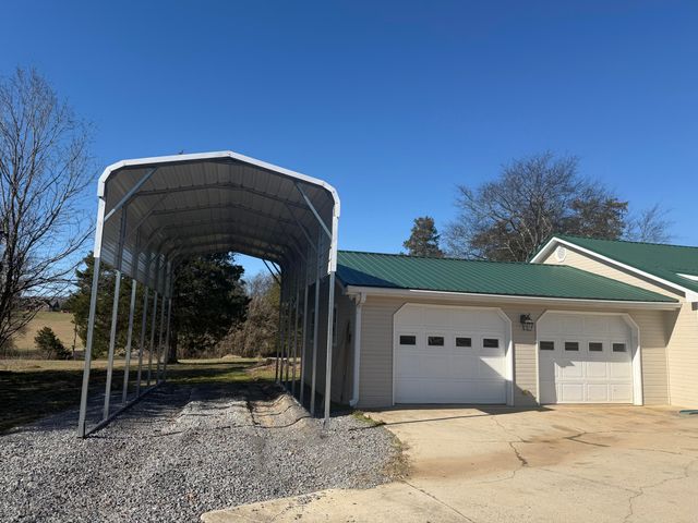 9721 Snow Hill Road, Ooltewah, TN 37363