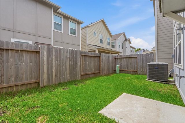 1516 Lakeline Oak Drive, Houston, TX 77084