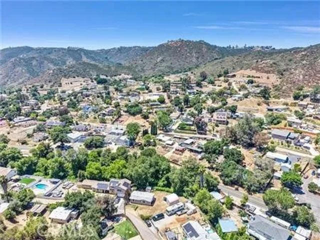 707 Silverbrook, El Cajon, CA 92019