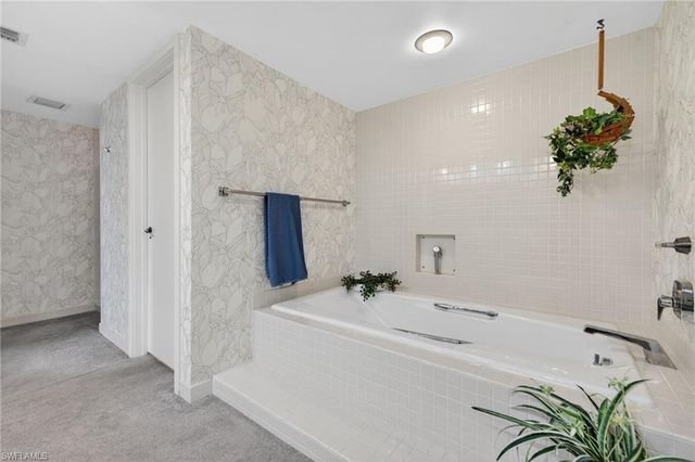 5260 S Landings DR # 502, Fort Myers, FL 33919