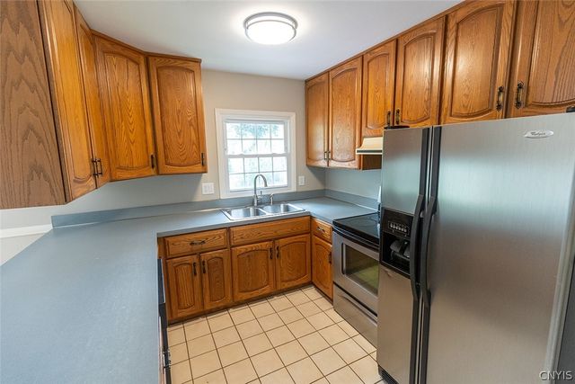 5350 Vineyard Drive, Clay, NY 13041