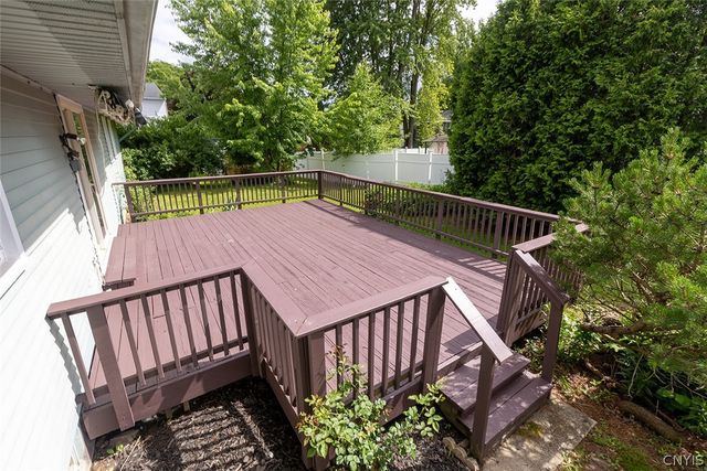 5350 Vineyard Drive, Clay, NY 13041
