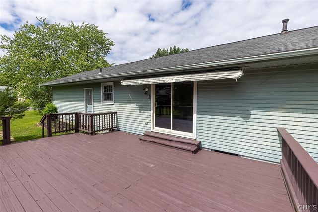 5350 Vineyard Drive, Clay, NY 13041
