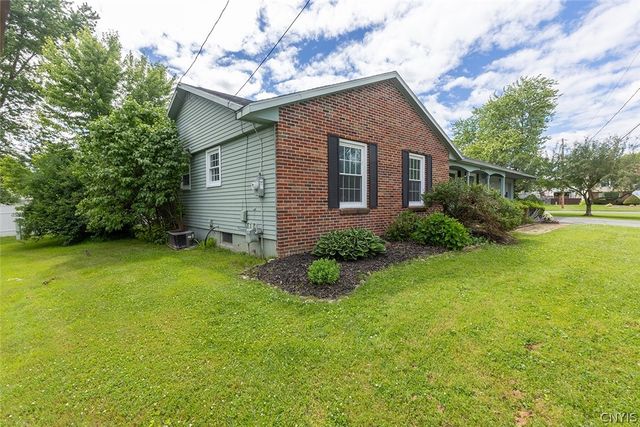 5350 Vineyard Drive, Clay, NY 13041
