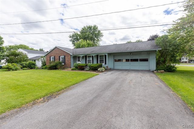 5350 Vineyard Drive, Clay, NY 13041