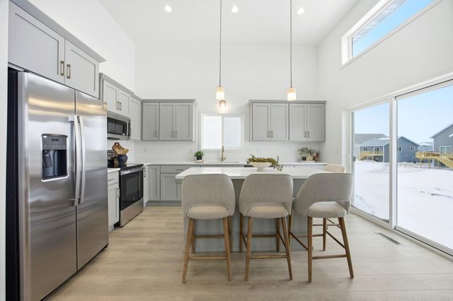 6203 87th Avenue S, Horace, ND 58047