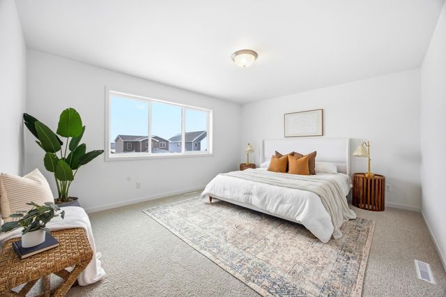 6203 87th Avenue S, Horace, ND 58047