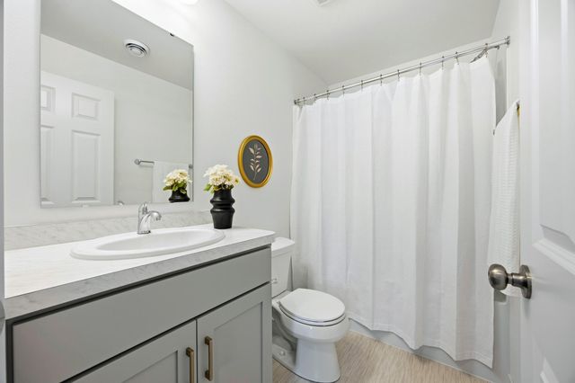 6203 87th Avenue S, Horace, ND 58047