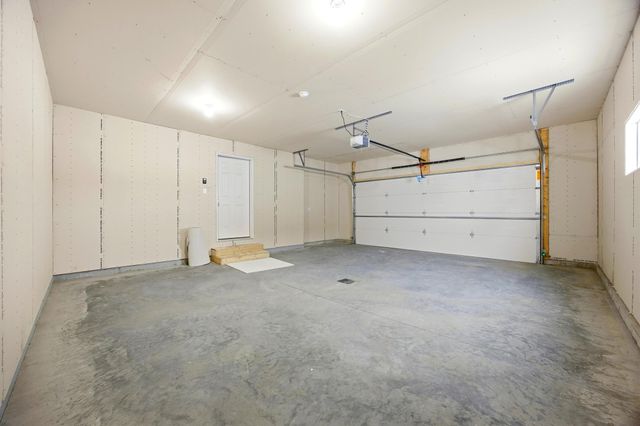 6203 87th Avenue S, Horace, ND 58047