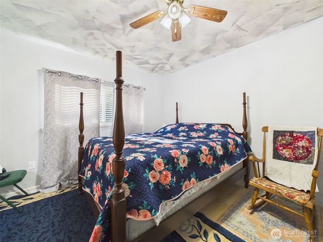 56 W Totem Drive, Elma, WA 98541