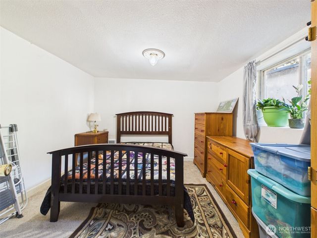 56 W Totem Drive, Elma, WA 98541