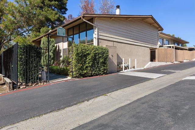 5750 Amaya Drive 22, La Mesa, CA 91942