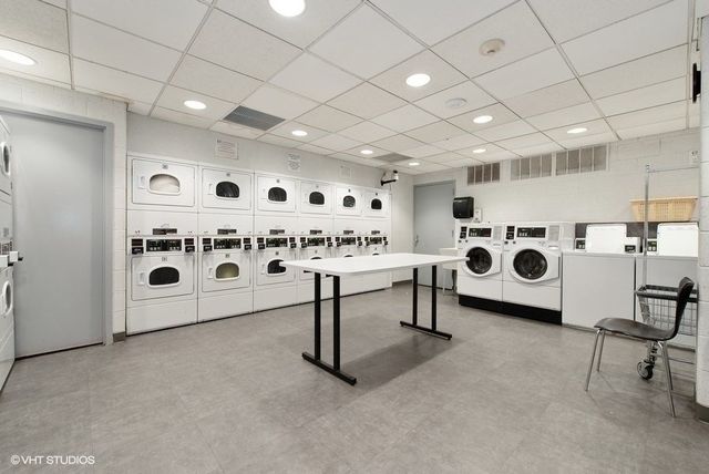 1850 N Clark Street 2803, Chicago, IL 60614